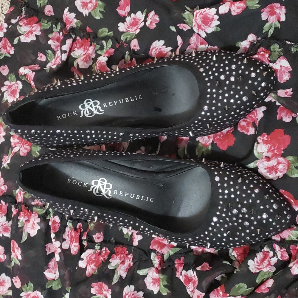 Rock & republic spiked heels